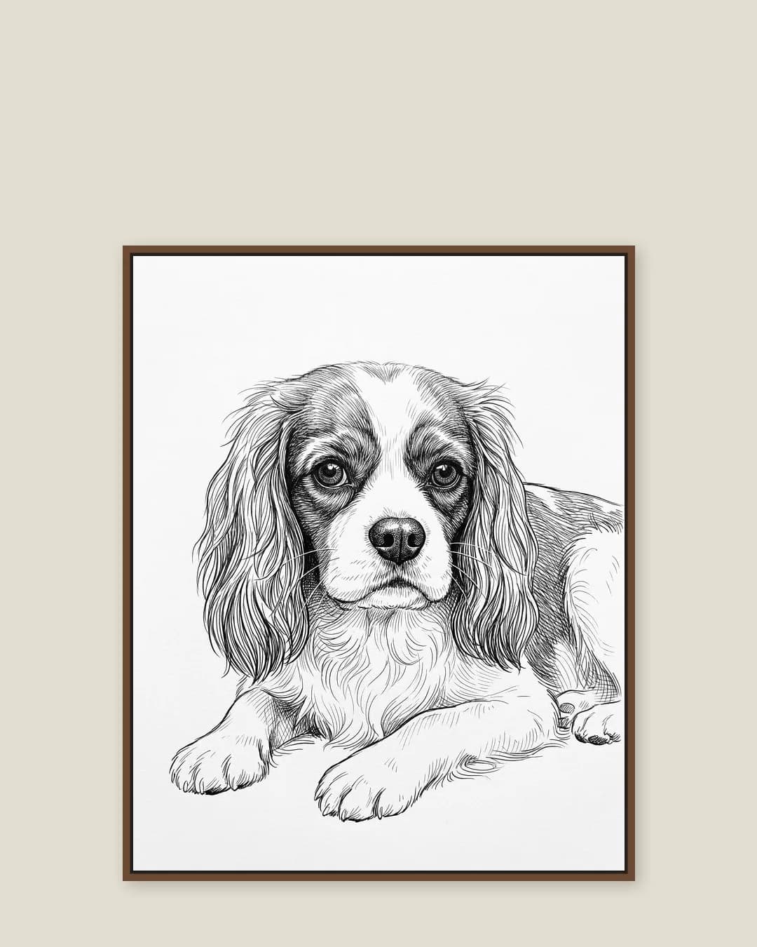 Une toile encadrée brune de Daisy, un cavalier King Charles, dans le style Plume et encre.